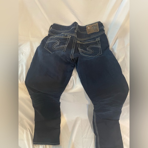 Silver jeans- size 27 dark blue jeans - Picture 2 of 3